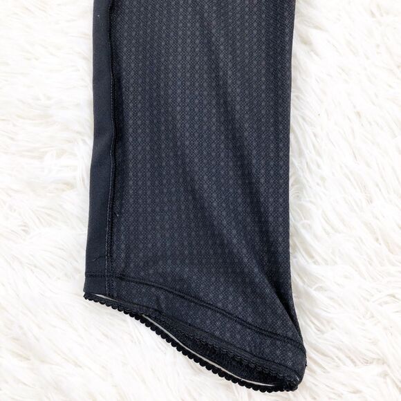 Lululemon Deep Breath 21” Crop Leggings Black Gym Yoga Workout Mesh Size 4 - Picture 10 of 10